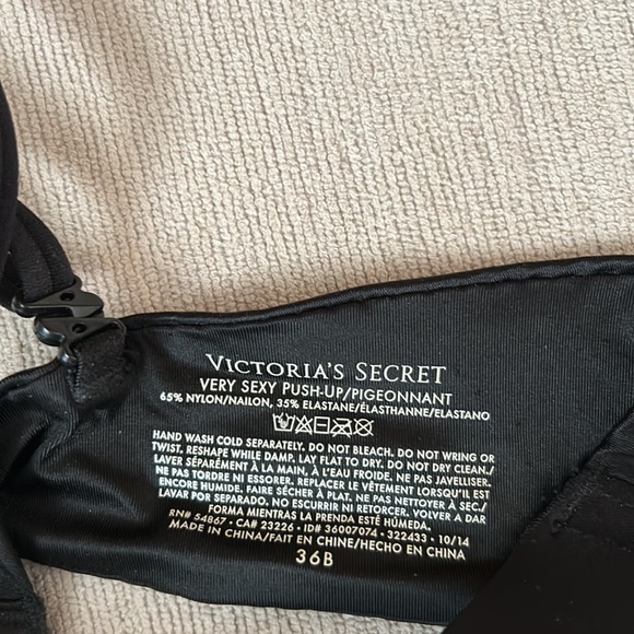 Victoria’s Secret Push Up Bra. - Picture 2 of 2
